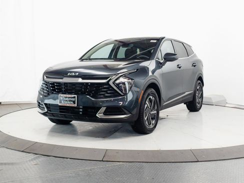 Used 2023 Kia Sportage LX AWD/4WD image 3