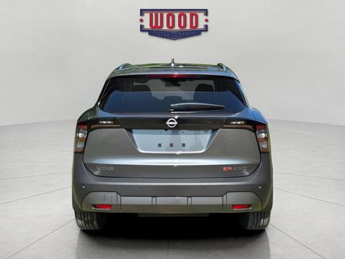 Used 2025 Nissan Kicks SR AWD/4WD image 3