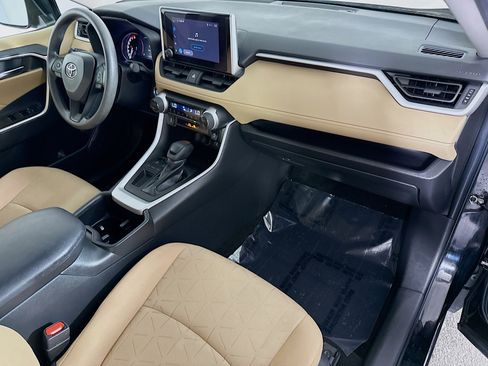 Used 2023 Toyota RAV4 XLE image 30