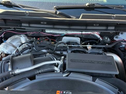 Used 2024 GMC Sierra 2500 SLT image 17