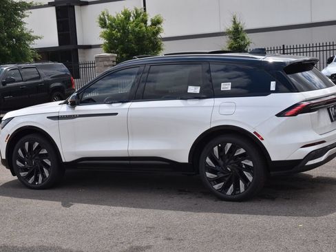New 2026 Lincoln Nautilus Reserve AWD/4WD image 10