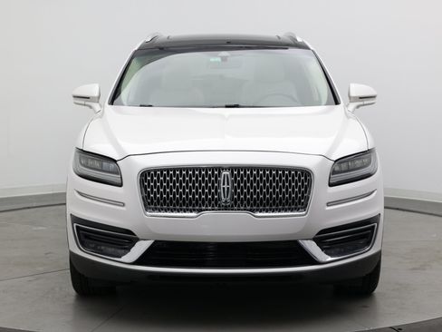 Used 2019 Lincoln Nautilus Reserve FWD image 2