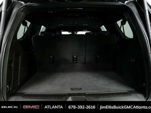 Used 2022 Chevrolet Suburban LT w/ Luxury Package image 31