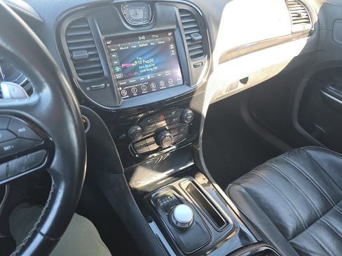 Used 2021 Chrysler 300 S image 12