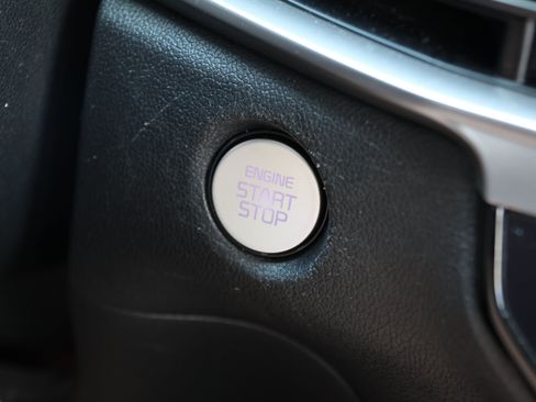 Used 2025 Kia Sorento S w/ Panoramic Sunroof Package FWD image 24