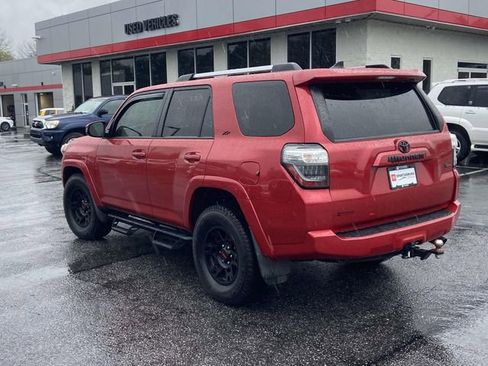 Used 2021 Toyota 4Runner SR5 image 5