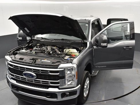 Used 2024 Ford F250 XLT image 27