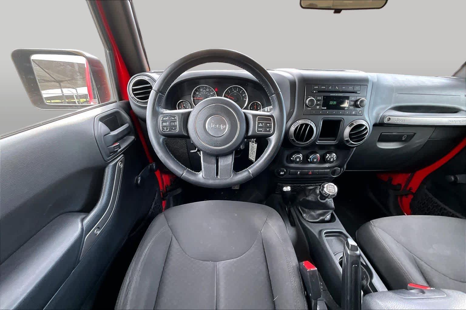 Used 2016 Jeep Wrangler Sport w/ Connectivity Group AWD/4WD image 6