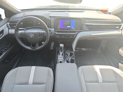 Certified 2025 Toyota Camry SE FWD image 9