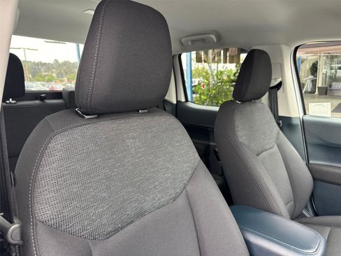 Used 2025 Ford Maverick XL image 14