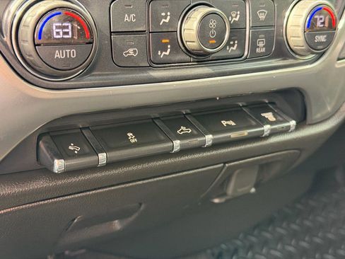 Used 2017 Chevrolet Silverado 3500 LT w/ LT Convenience Package image 35