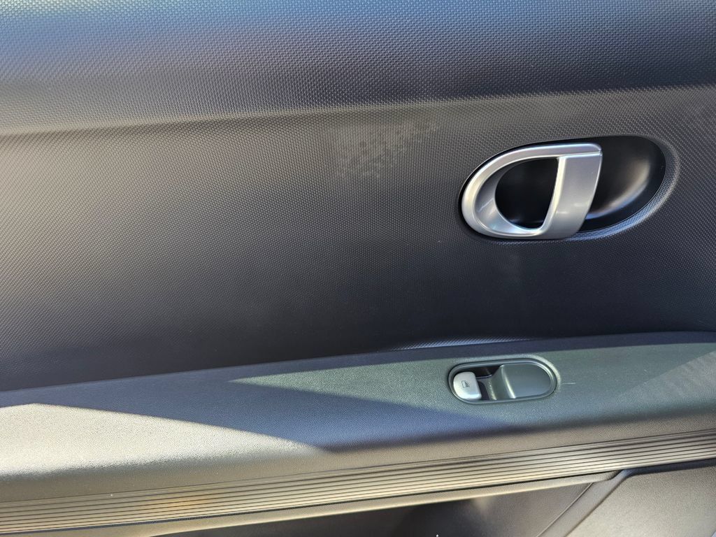 Certified 2024 Hyundai Ioniq 5 SE RWD image 18