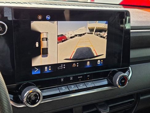 Certified 2024 Chevrolet Colorado Trail Boss w/ Technology Package image 21