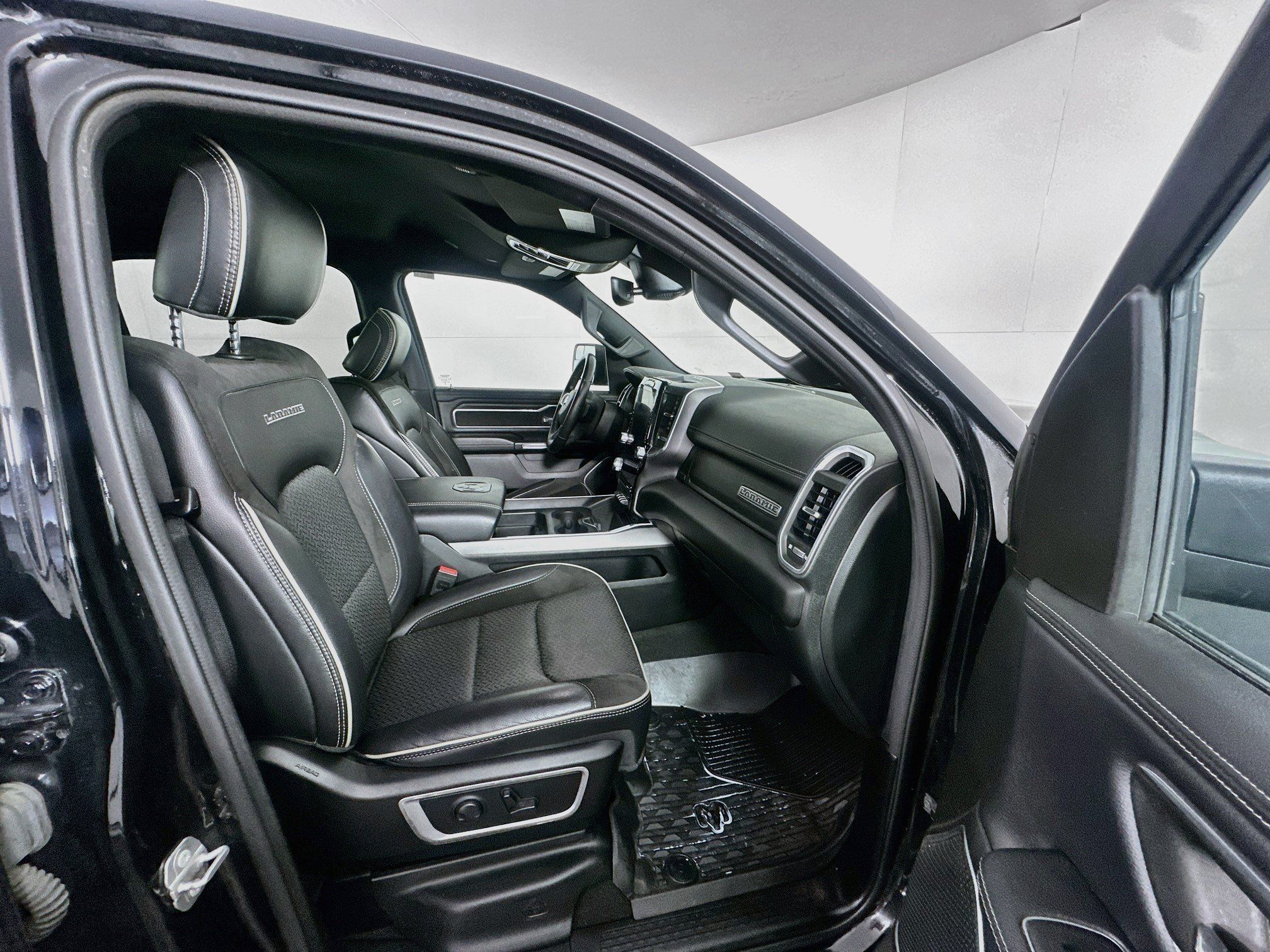 Used 2023 RAM 1500 Laramie AWD/4WD image 31