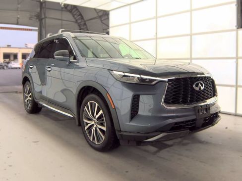 Certified 2023 INFINITI QX60 Sensory w/ Vision Package AWD/4WD image 3