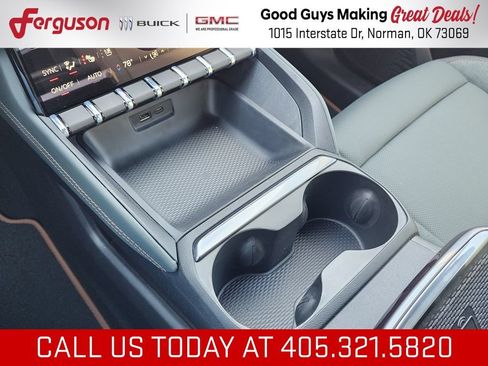 New 2026 GMC Terrain AT4 w/ Convenience Package III AWD/4WD image 32