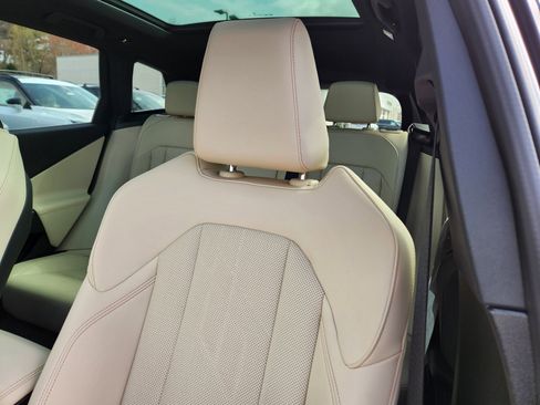 Used 2025 BMW X3 xDrive30i w/ Premium Package image 11