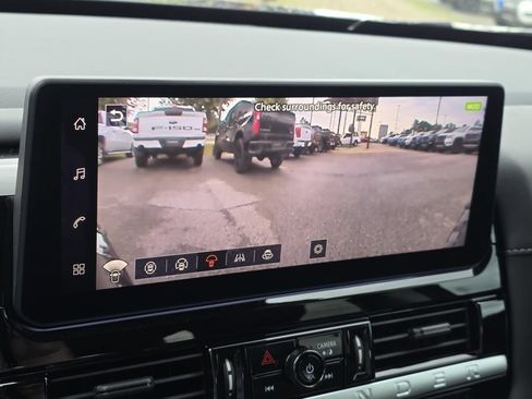 New 2026 Nissan Pathfinder SL w/ SL Premium Package AWD/4WD image 23