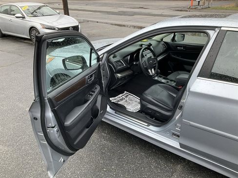 Used 2016 Subaru Legacy 3.6R Limited image 21