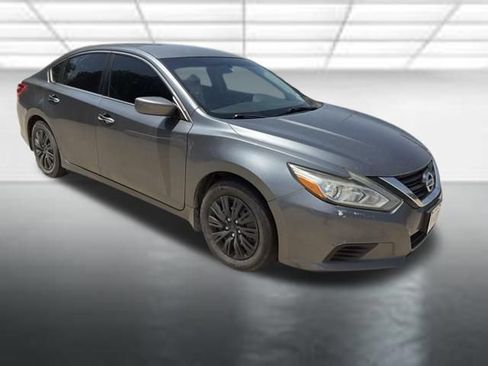 Used 2016 Nissan Altima 2.5 S FWD image 1