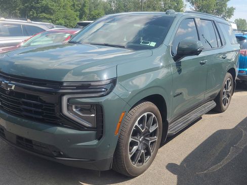 Used 2025 Chevrolet Tahoe RST w/ RST Capability Package AWD/4WD image 2