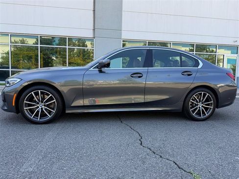 Used 2020 BMW 330i xDrive Sedan w/ Premium Package AWD/4WD image 5