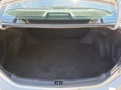 Used 2017 Toyota Corolla LE image 14