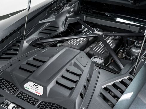 Used 2023 Lamborghini Huracan EVO image 55