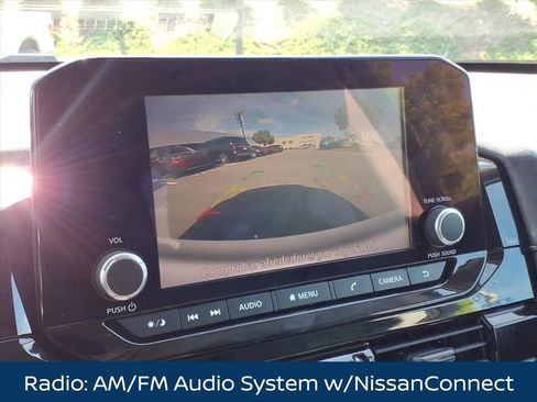 Used 2022 Nissan Pathfinder SV w/ SV Premium Package FWD image 3