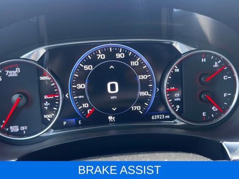Used 2023 Chevrolet Traverse Premier FWD image 5