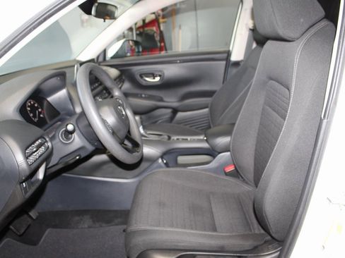 Used 2023 Honda HR-V LX image 12