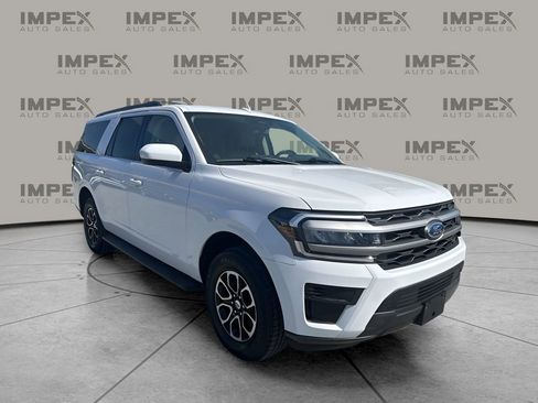 Used 2024 Ford Expedition Max XLT image 7