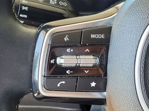 Used 2024 Kia Sorento S FWD image 24