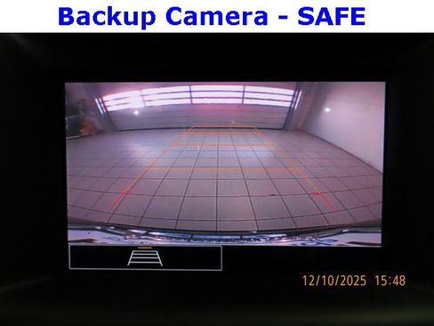 Used 2022 GMC Terrain SLE w/ Driver Convenience Package image 5