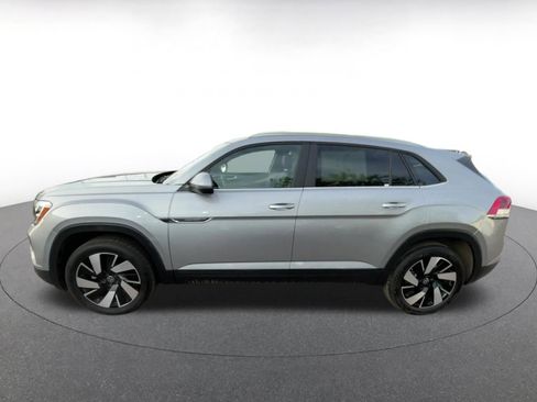 Used 2025 Volkswagen Atlas Cross Sport SE image 9