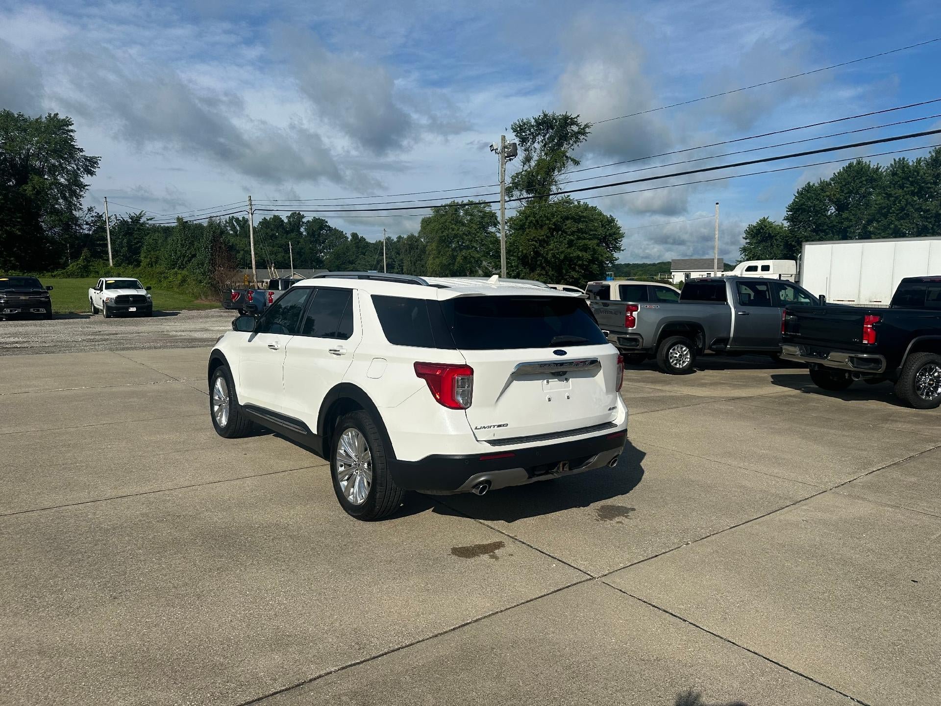 Used 2022 Ford Explorer Limited w/ Equipment Group 301A AWD/4WD image 6