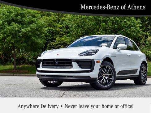 Used 2025 Porsche Macan AWD/4WD image 1