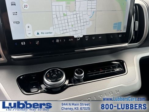 Used 2025 Ford Expedition Max Active AWD/4WD image 19