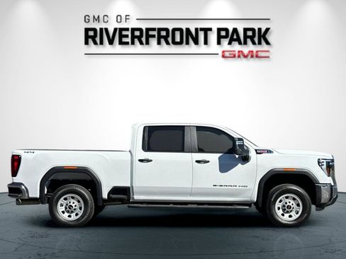 Used 2024 GMC Sierra 2500 Pro image 2