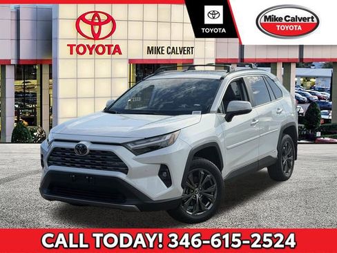 Used 2025 Toyota RAV4 Limited image 1
