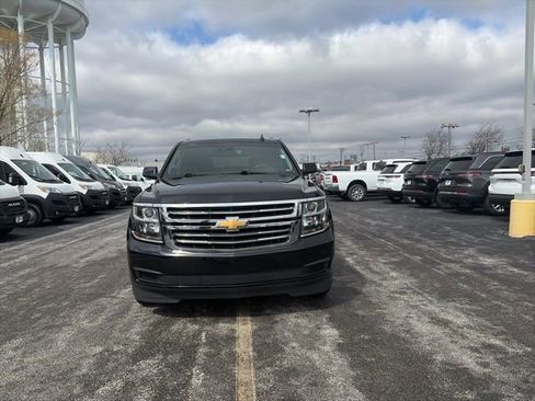 Used 2019 Chevrolet Tahoe LS w/ Enhanced Driver Alert Package AWD/4WD image 8