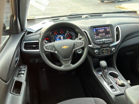 Used 2024 Chevrolet Equinox LT FWD image 18