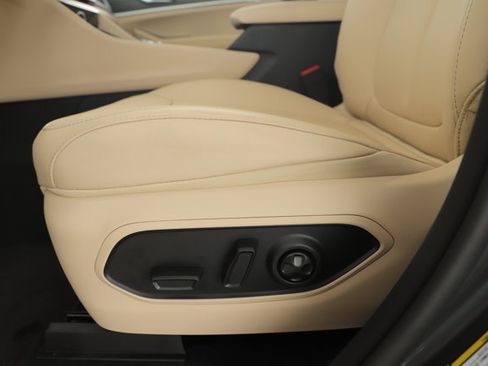New 2026 Jeep Grand Cherokee Limited RWD image 10