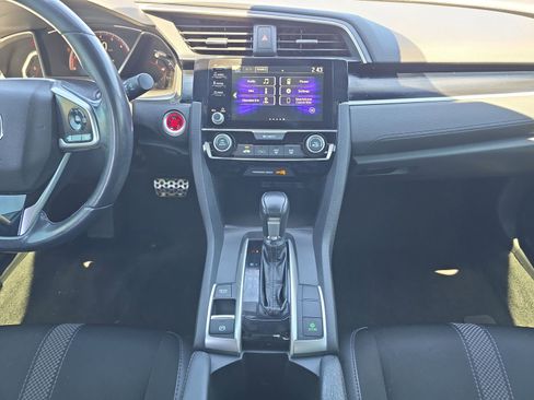 Used 2020 Honda Civic Sport image 11