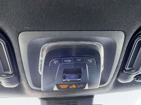 Used 2025 Toyota Corolla SE FWD image 36
