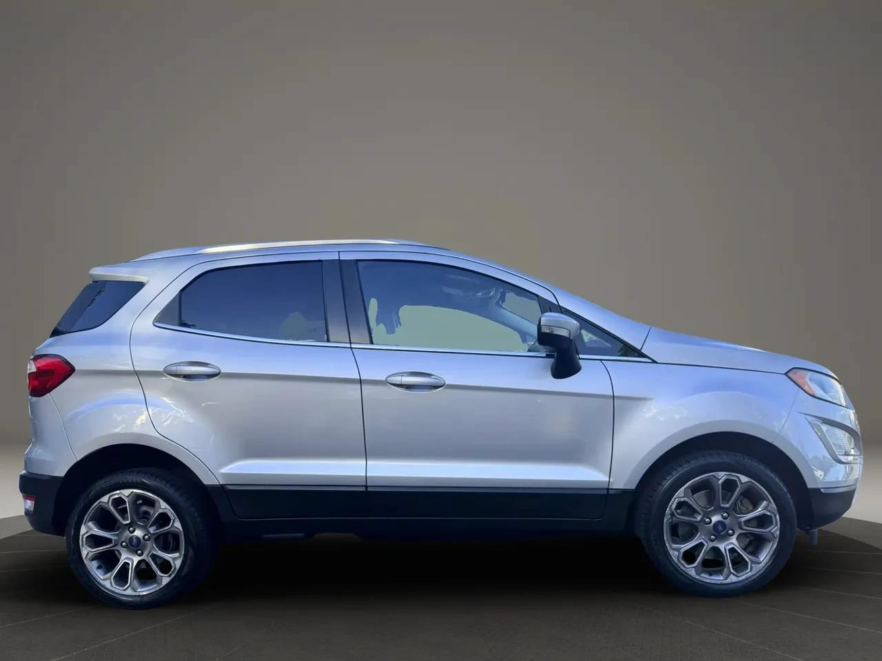 Used 2018 Ford EcoSport Titanium AWD/4WD image 4