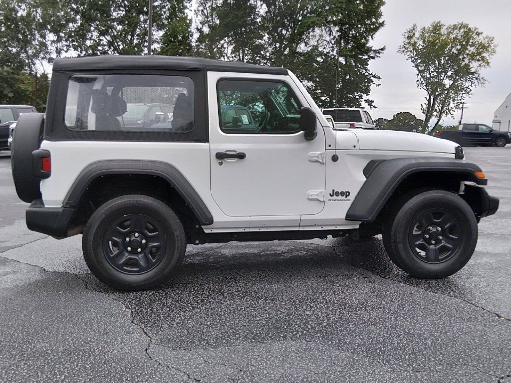 Used 2023 Jeep Wrangler Sport AWD/4WD image 3