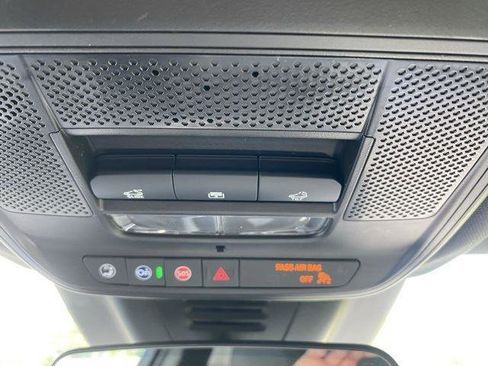 New 2025 Chevrolet Equinox EV LT image 14