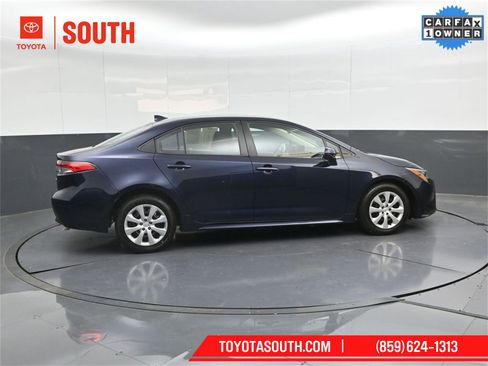 Used 2023 Toyota Corolla LE image 3