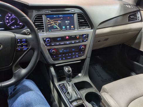 Used 2015 Hyundai Sonata FWD image 26